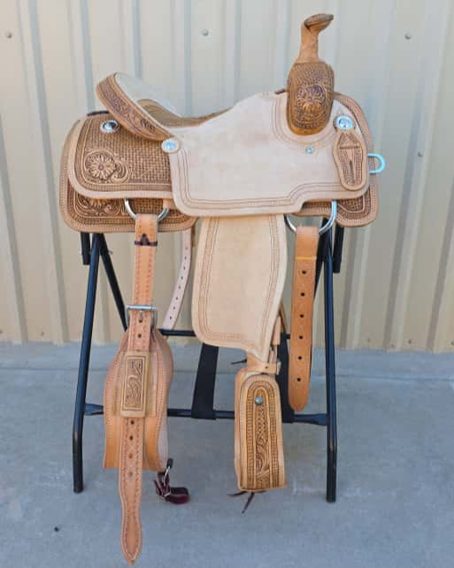 #2132 15" Corriente Team Roping Saddle