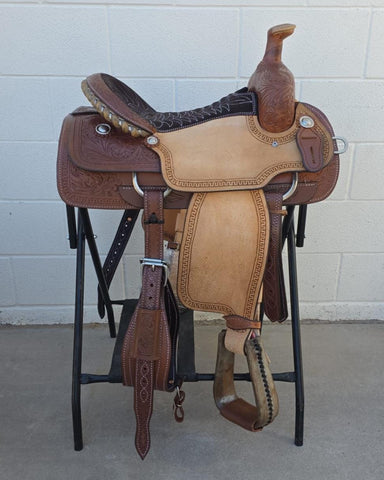 #1599 15" Corriente Team Roping Saddle