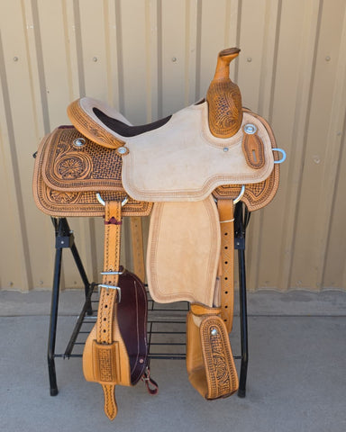 #2808 15" Corriente Team Roping Saddle